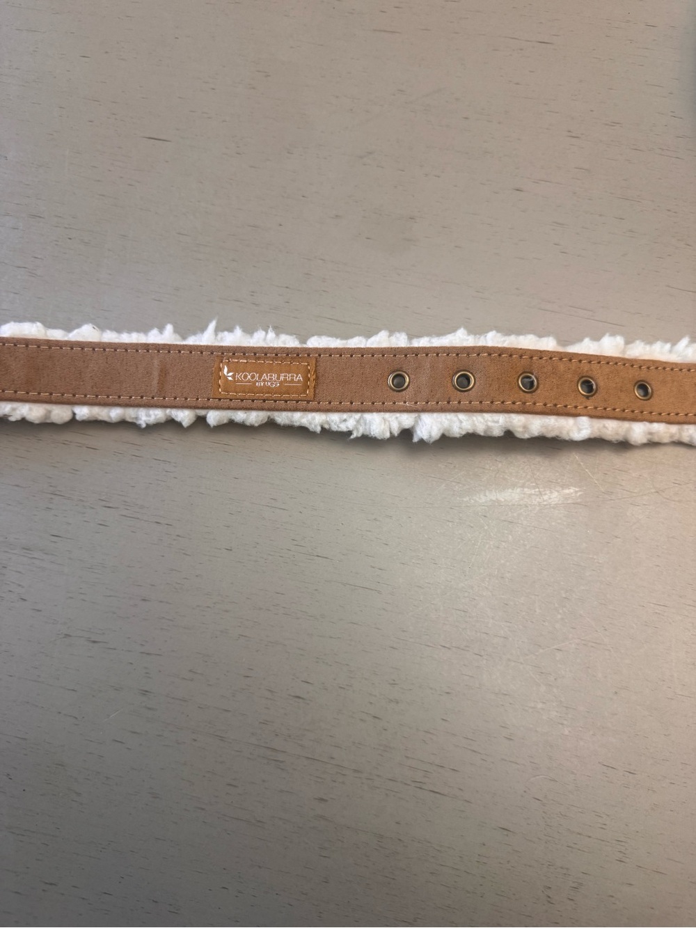 Koolaburra by UGG Tan Shearling Trim Large Dog Collar NWOT